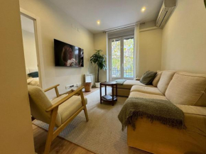 Aura Salamanca Central 2 Bedroom flat with Balcony